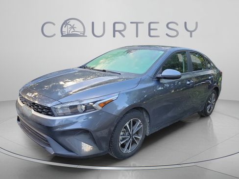 Used 2024 Kia Forte LXS FWD image 5