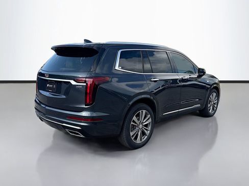 Used 2021 Cadillac XT6 Premium Luxury FWD image 3