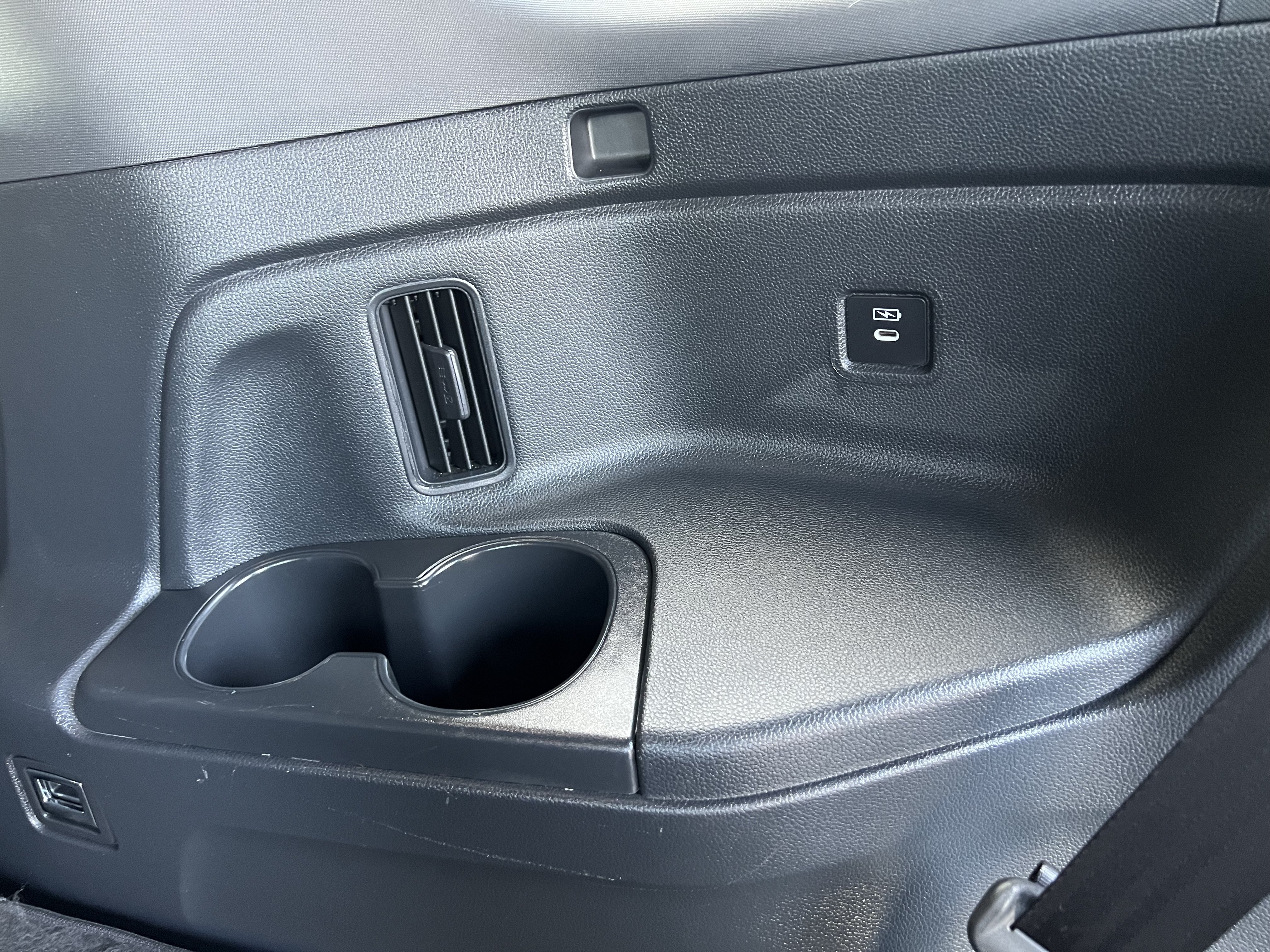Used 2025 Honda Pilot Black Edition image 48