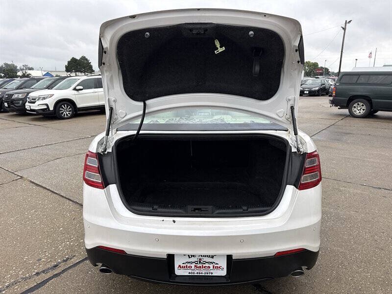 Used 2016 Ford Taurus Limited FWD image 21