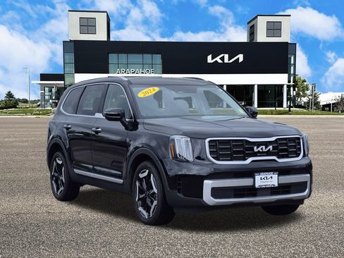 Certified 2024 Kia Telluride S w/ S Sunroof Package AWD/4WD image 2