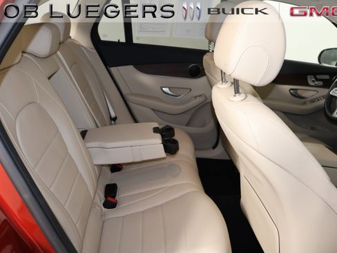 Used 2022 Mercedes-Benz GLC 300 4MATIC image 17