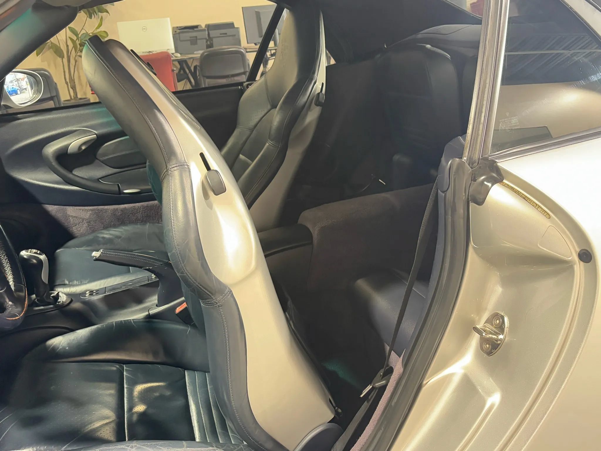 Used 2004 Porsche 911 Cabriolet image 16