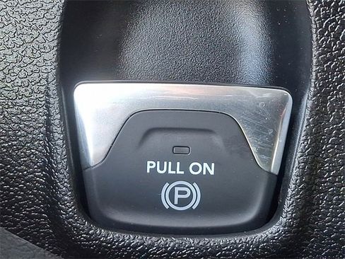 Used 2025 RAM ProMaster 2500 w/ Storage Group image 25