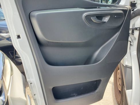 Used 2025 Mercedes-Benz Sprinter 2500 image 9
