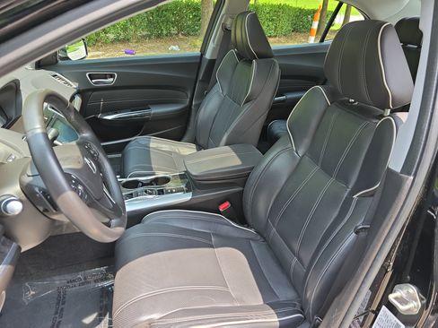 Used 2018 Acura TLX w/ Technology Package FWD image 16