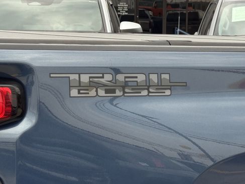 Used 2025 Chevrolet Silverado 2500 LTZ w/ LTZ Plus Package image 9