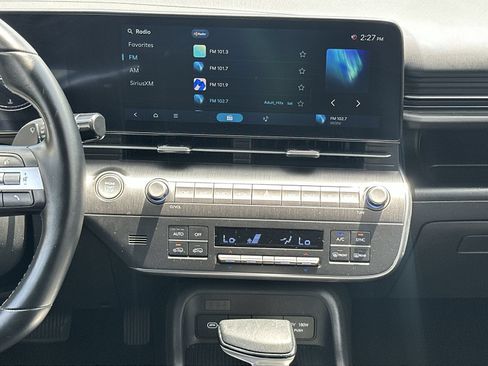 Used 2025 Hyundai Kona SEL FWD image 25