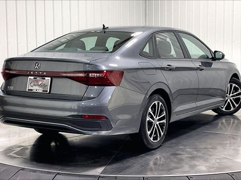 Used 2025 Volkswagen Jetta Sport FWD image 12
