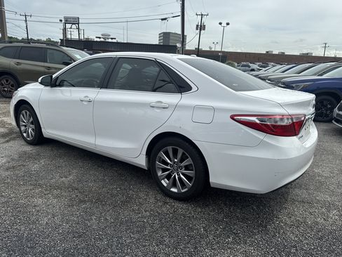 Used 2016 Toyota Camry XLE FWD image 5