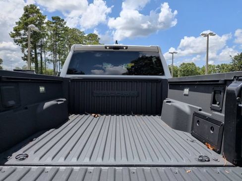 Used 2025 Toyota Tacoma TRD Sport AWD/4WD image 32