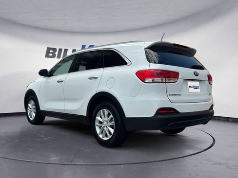 Used 2017 Kia Sorento FWD image 3