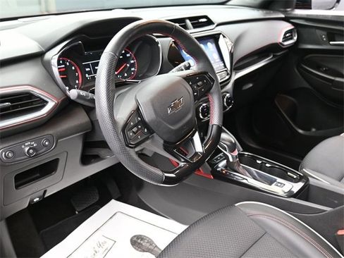 Used 2023 Chevrolet TrailBlazer RS w/ Convenience Package image 14