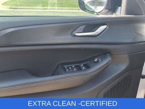 Certified 2024 Jeep Grand Cherokee Altitude AWD/4WD image 9