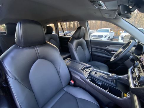 Used 2024 Toyota Grand Highlander XLE image 26