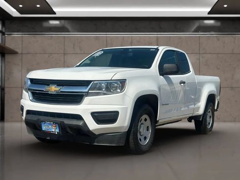 Used 2016 Chevrolet Colorado W/T w/ WT Convenience Package RWD image 2