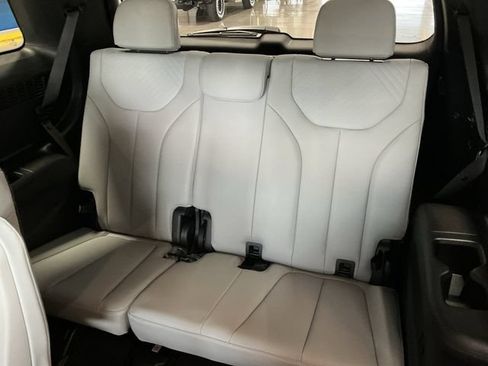 Certified 2025 Hyundai Palisade SEL AWD/4WD image 27