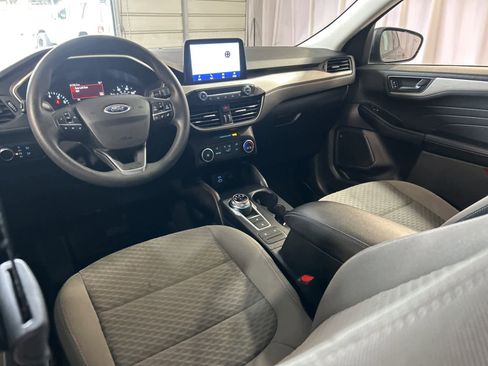 Used 2022 Ford Escape SE image 21