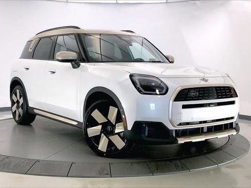 Used 2025 MINI Cooper Countryman S w/ Comfort Package Max image 11