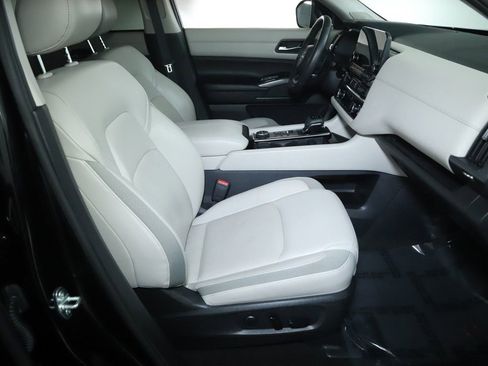 Certified 2023 Nissan Pathfinder SL w/ SL Premium Package image 39