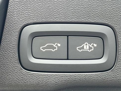 Certified 2026 Volvo XC60 B5 Plus w/ Protection Package Premier AWD/4WD image 13