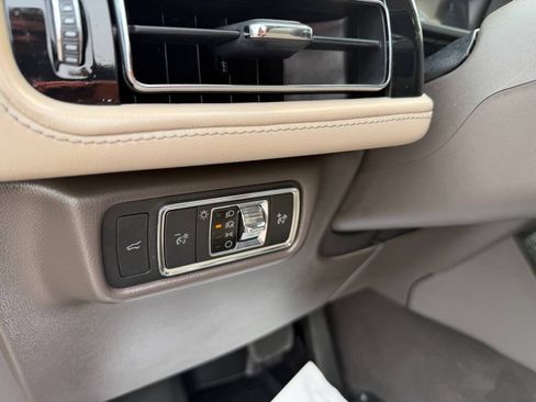Used 2022 Lincoln Aviator Reserve w/ Elements Package Plus AWD/4WD image 16
