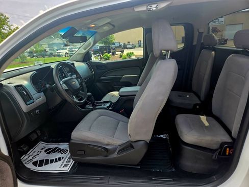 Used 2017 Chevrolet Colorado W/T RWD image 17