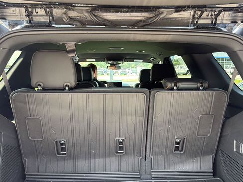 Used 2026 GMC Yukon AT4 w/ LPO, Floor Liner Package AWD/4WD image 31
