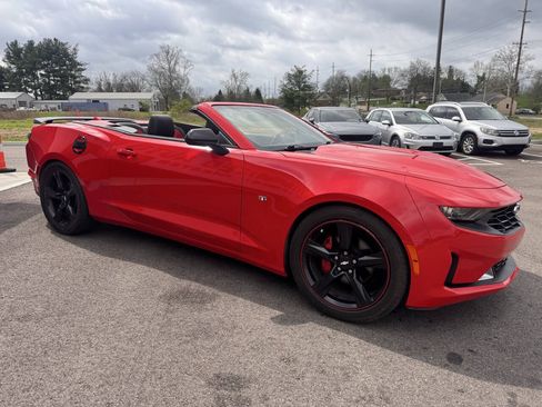Used 2020 Chevrolet Camaro LT w/ RS Package RWD image 6