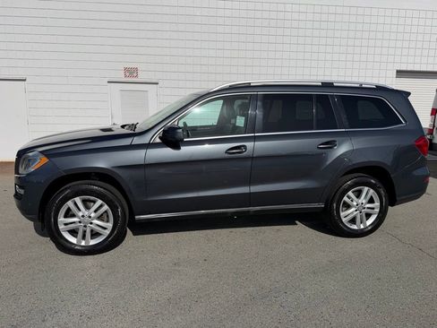 Used 2014 Mercedes-Benz GL 450 4MATIC image 3