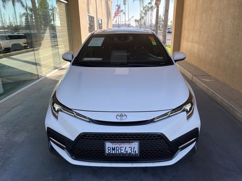 Used 2020 Toyota Corolla SE image 29
