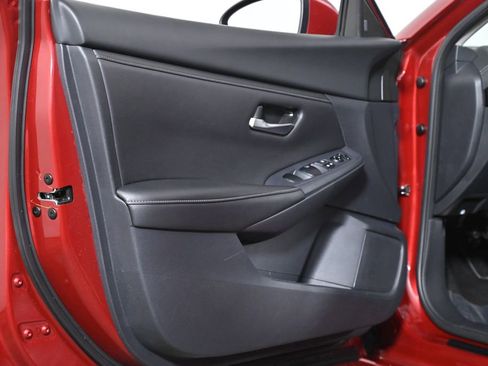 Certified 2025 Nissan Sentra SV image 30