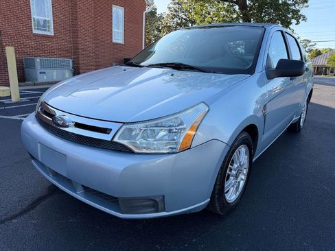 Used 2008 Ford Focus SE FWD image 2