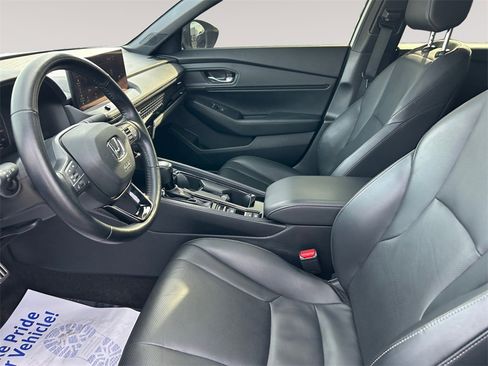 Used 2023 Honda Accord Sport image 9