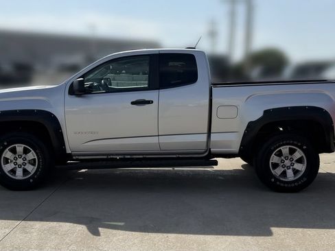 Used 2016 GMC Canyon W/T w/ Convenience Package RWD image 2