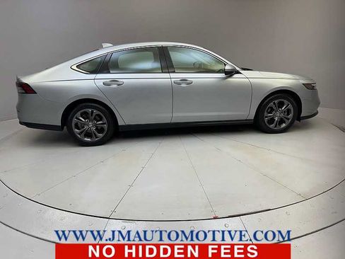 Used 2023 Honda Accord EX image 6