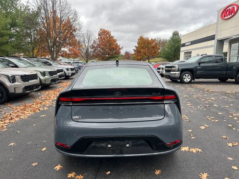 Used 2023 Toyota Prius LE image 6