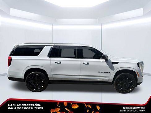 New 2026 GMC Yukon XL Denali w/ Denali Reserve Package AWD/4WD image 6