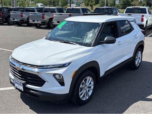 Used 2024 Chevrolet TrailBlazer LS FWD image 26