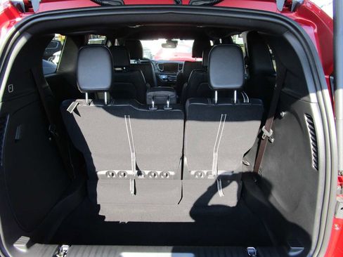 New 2025 Chrysler Pacifica Select image 9