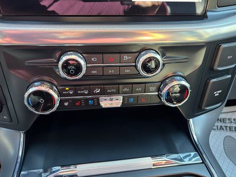 Used 2025 Ford F150 Lariat w/ Equipment Group 502A High image 24