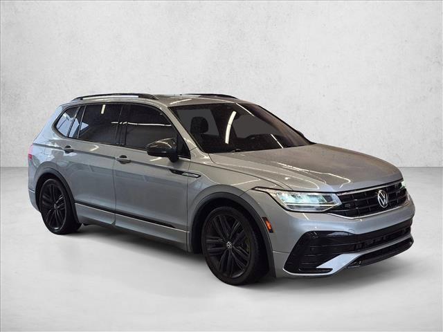 Used 2022 Volkswagen Tiguan SE R-Line FWD image 3