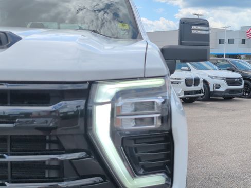 Used 2025 Chevrolet Silverado 2500 LT w/ Trail Boss Package AWD/4WD image 12