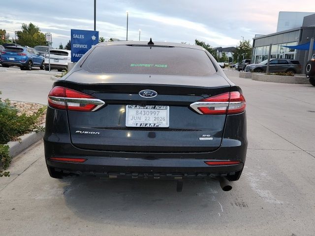 Used 2020 Ford Fusion SE FWD image 3