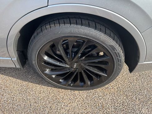 Used 2023 Lincoln Aviator Reserve w/ Equipment Group 201A RWD image 20