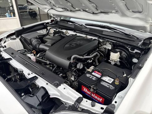 Used 2021 Toyota Tacoma SR w/ SX Package AWD/4WD image 14