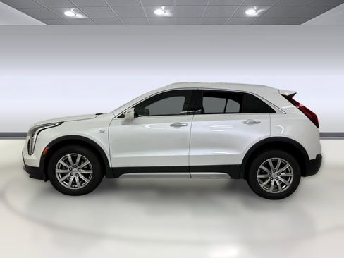 Used 2023 Cadillac XT4 Premium Luxury image 2