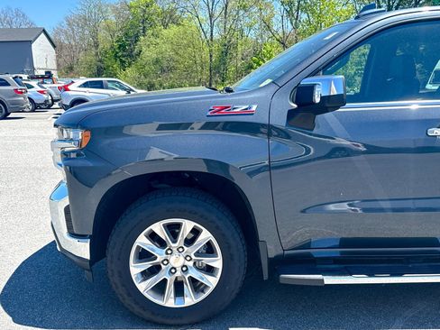 Used 2021 Chevrolet Silverado 1500 LTZ AWD/4WD image 9