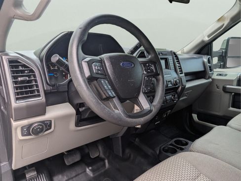 Used 2016 Ford F150 XLT w/ Trailer Tow Package AWD/4WD image 9