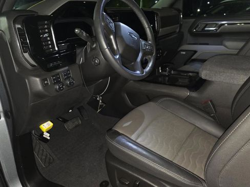 Used 2023 Chevrolet Silverado 1500 ZR2 w/ Technology Package image 7